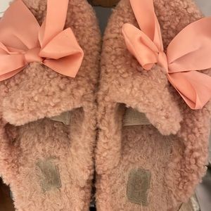 Baby pink UGG slippers wmns 8